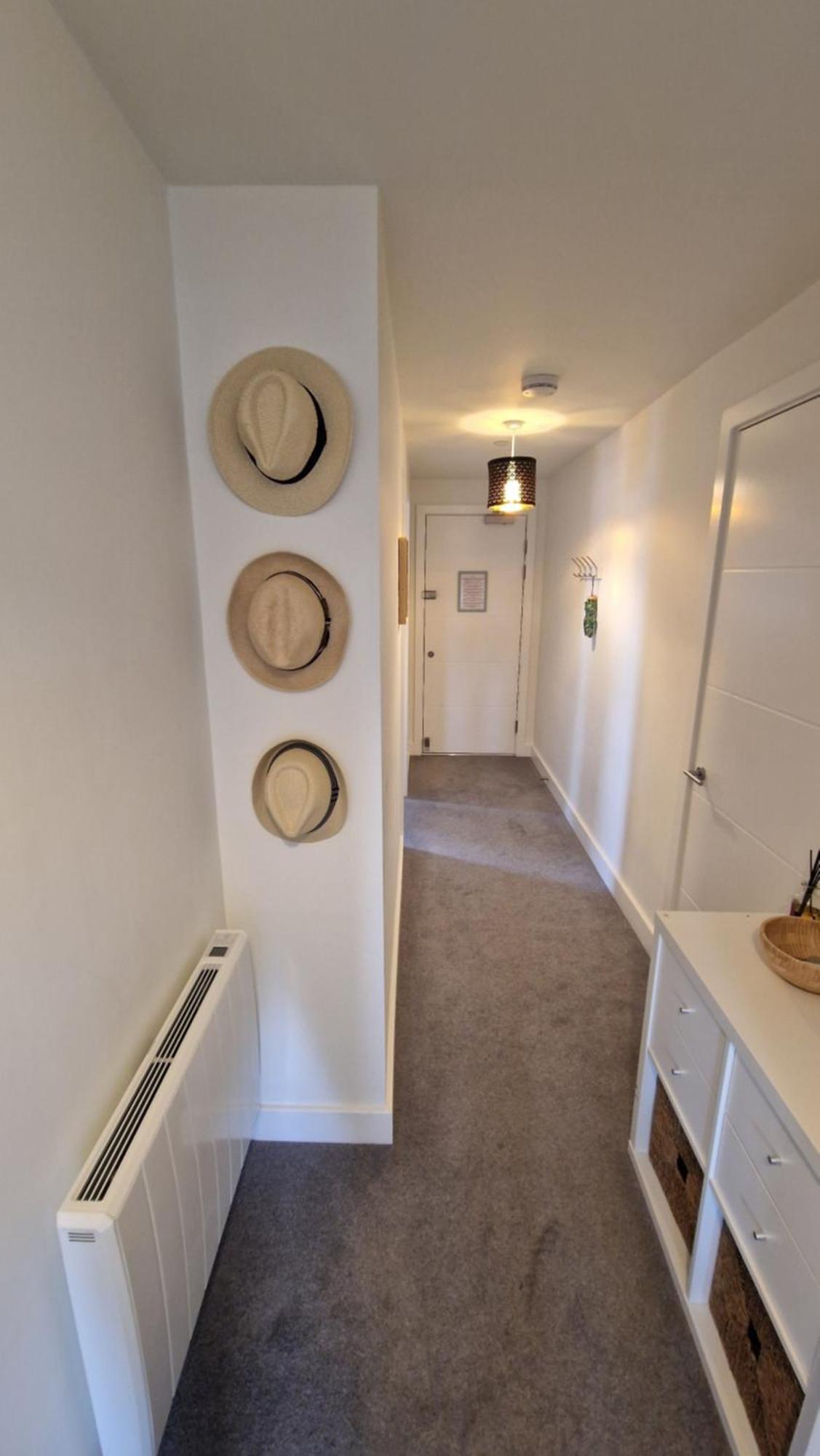 Number 10 Stunning Apartment, Fantastic Location! เอกซ์มัธ ภายนอก รูปภาพ